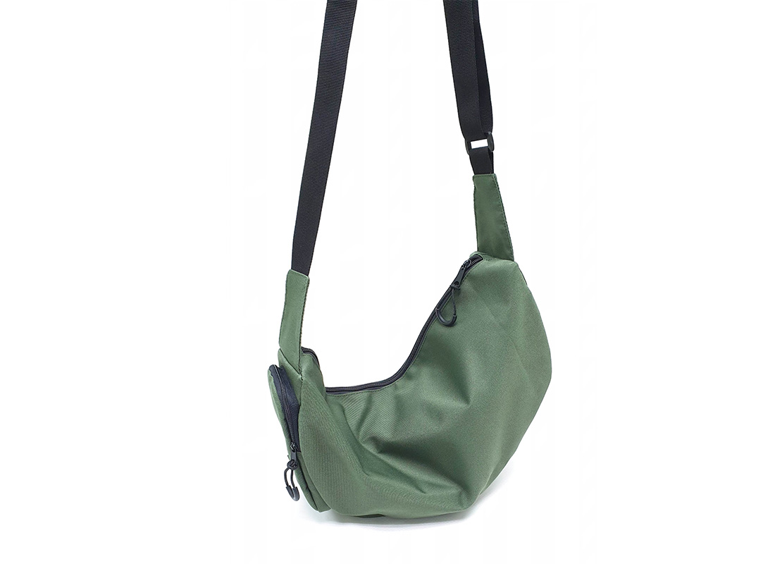 Crossbody shoulder bag 21010 military green hanging front